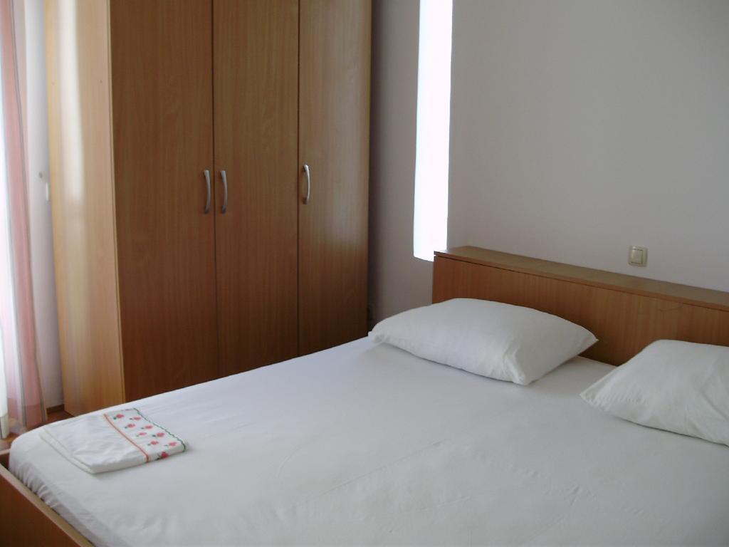 Cosmic Gate Apartments (Adults Only) Novalja Dış mekan fotoğraf